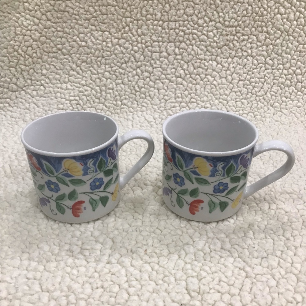 Nicole Drink Tea Coffee Cup Mug Set of 2
Flower Floral Design 
Dishwasher, Oven